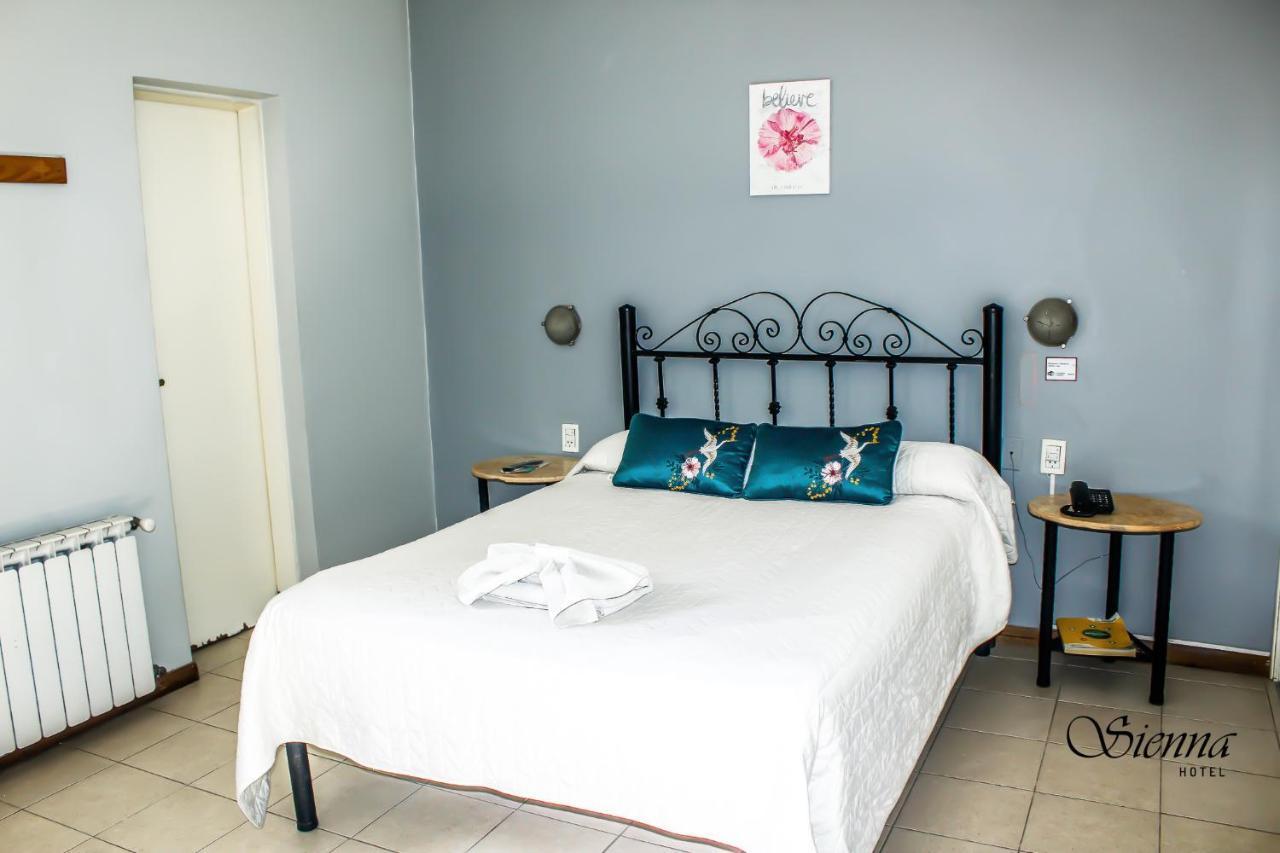Hotel Sienna Mendoza Bagian luar foto